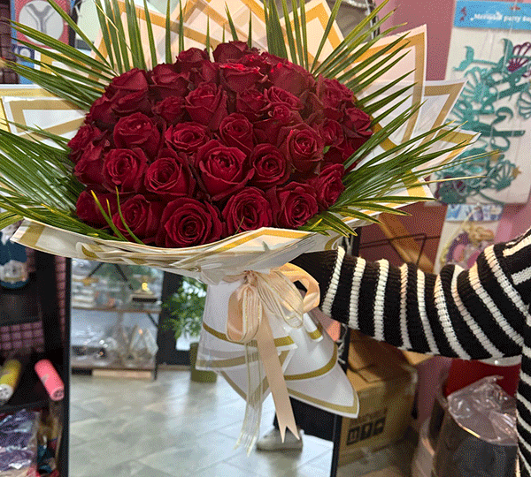 alaşehir çiçekçi Venüs Çiçekçilik